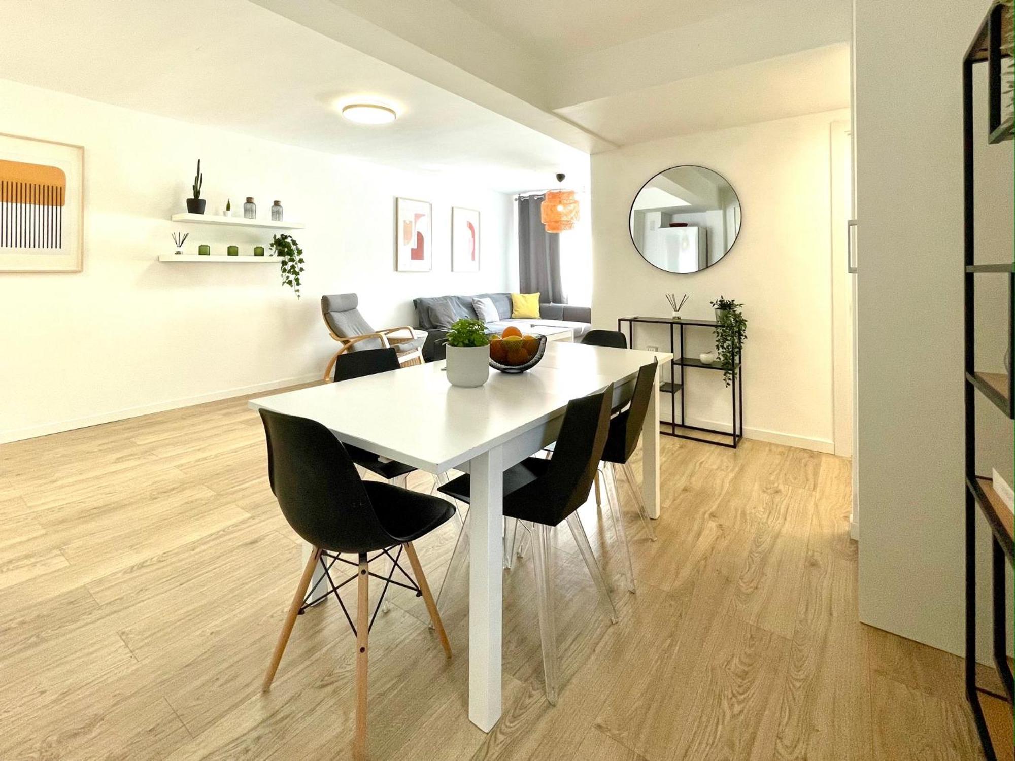 Spacious, Sunny Flat By Of Arts & Sciences * Valência