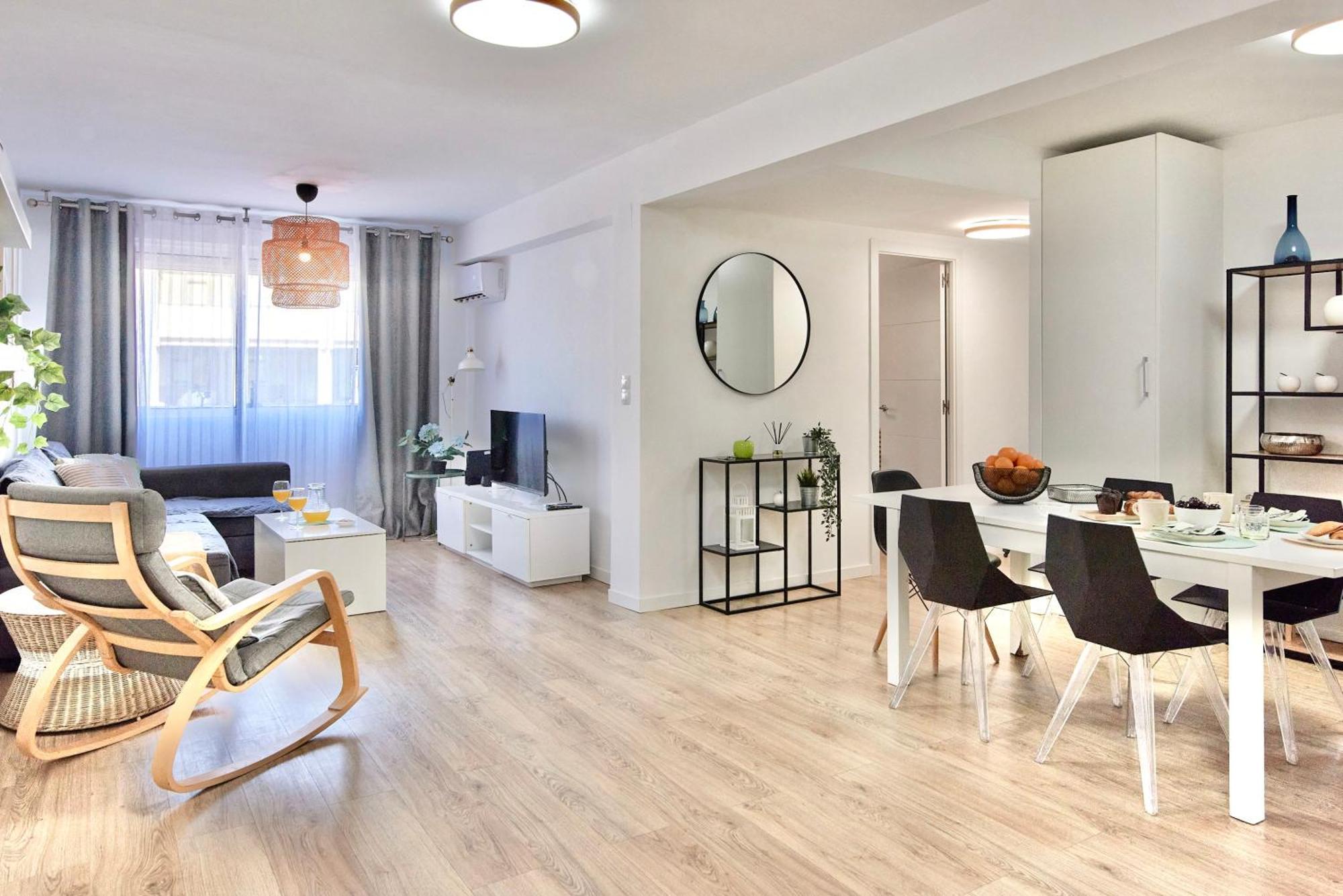 Spacious, Sunny Flat By Of Arts & Sciences * Valência