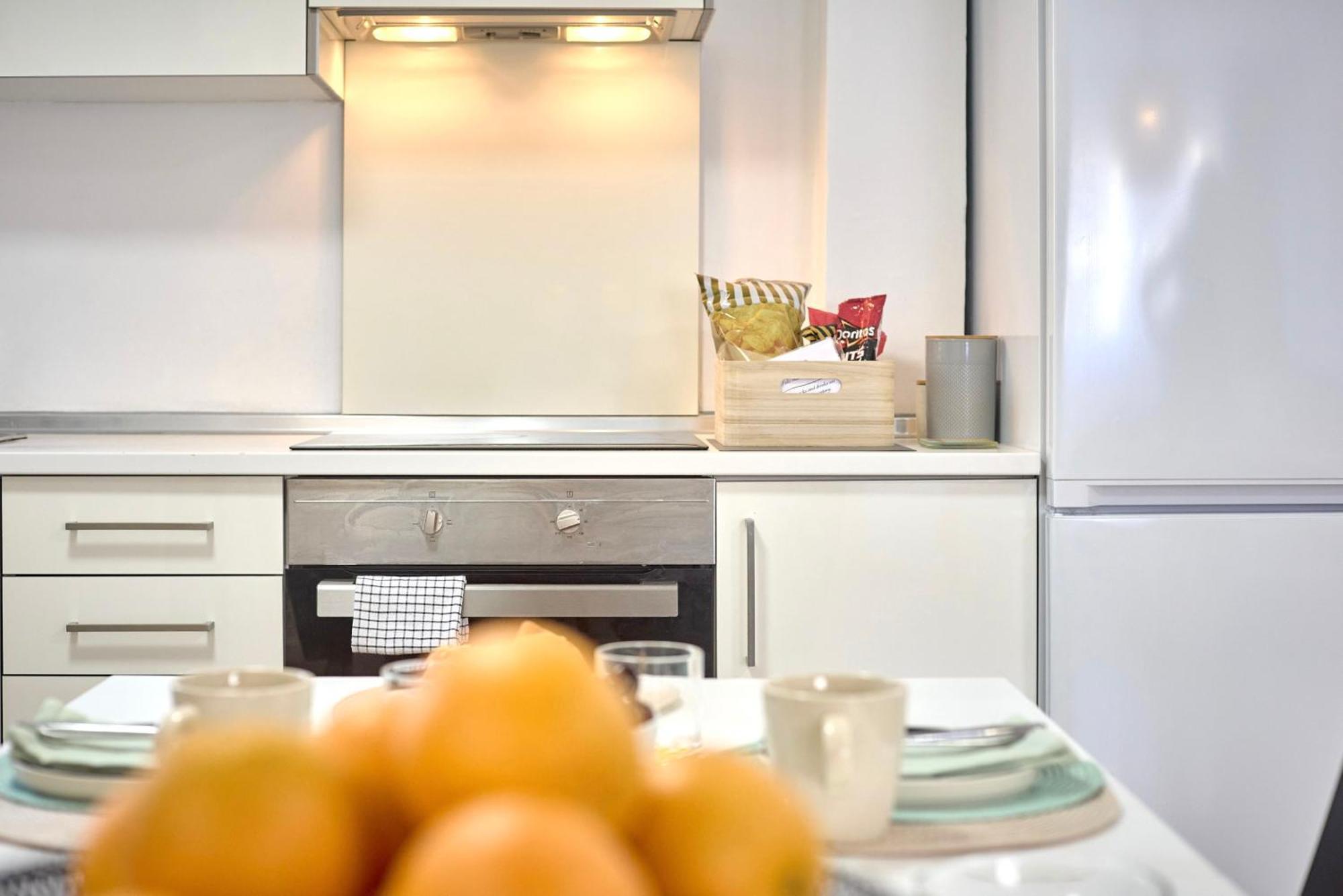 Spacious, Sunny Flat By Of Arts & Sciences Apartamento Valência