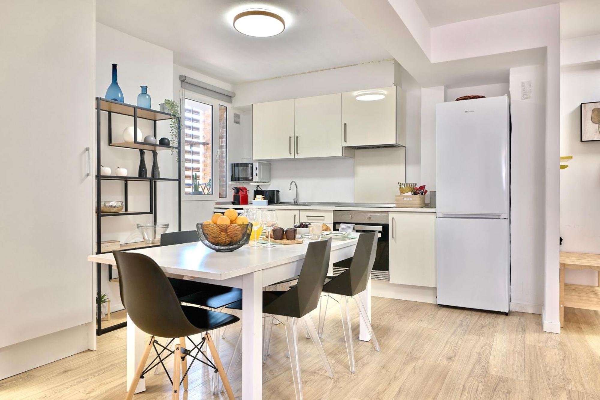 Spacious, Sunny Flat By Of Arts & Sciences Apartament València